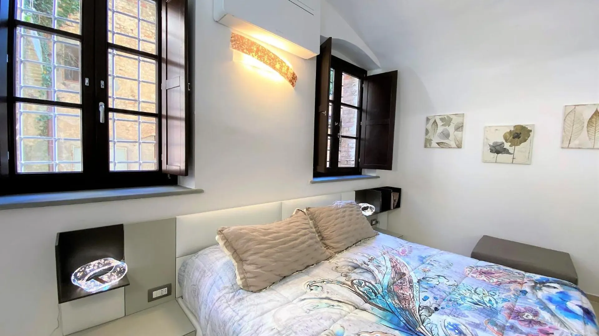 Apartment Violante House Appartamento Siena