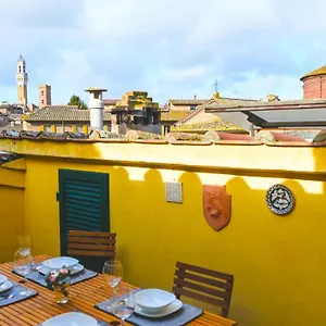 Un Terrazzo Sulla Magia Sienne